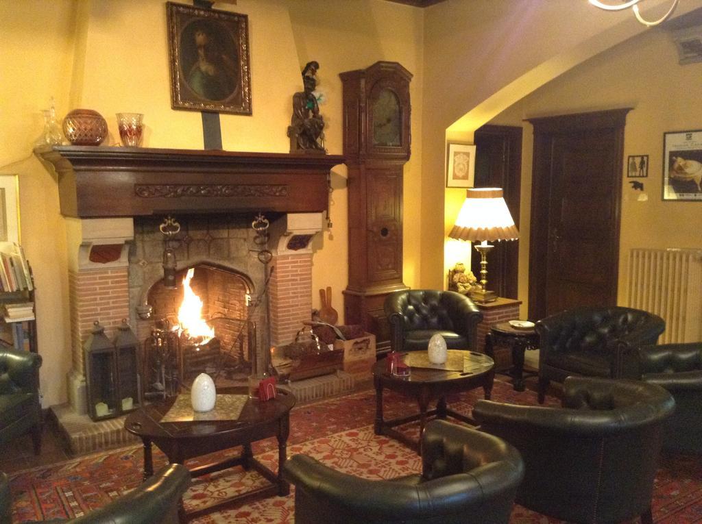 Hotel Pannenhuis Brugge ภายนอก รูปภาพ