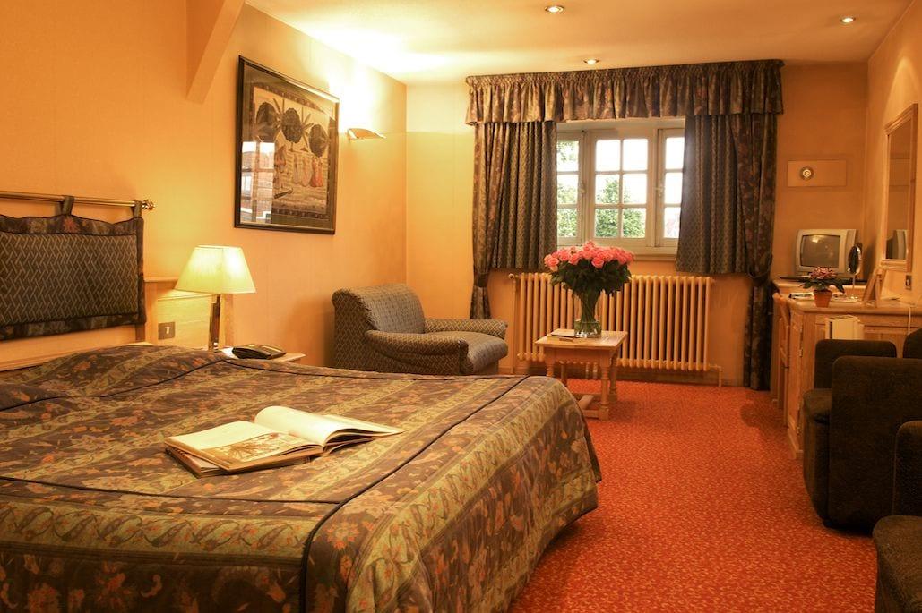 Hotel Pannenhuis Brugge ภายนอก รูปภาพ